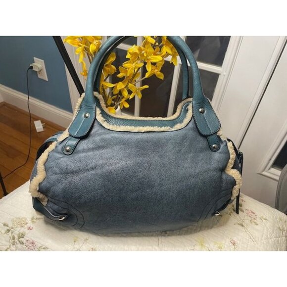 Ferragamo Frosted Luxe – Shearling Chic Shoulder Bag in Leather Elegance - Picture 10 of 16